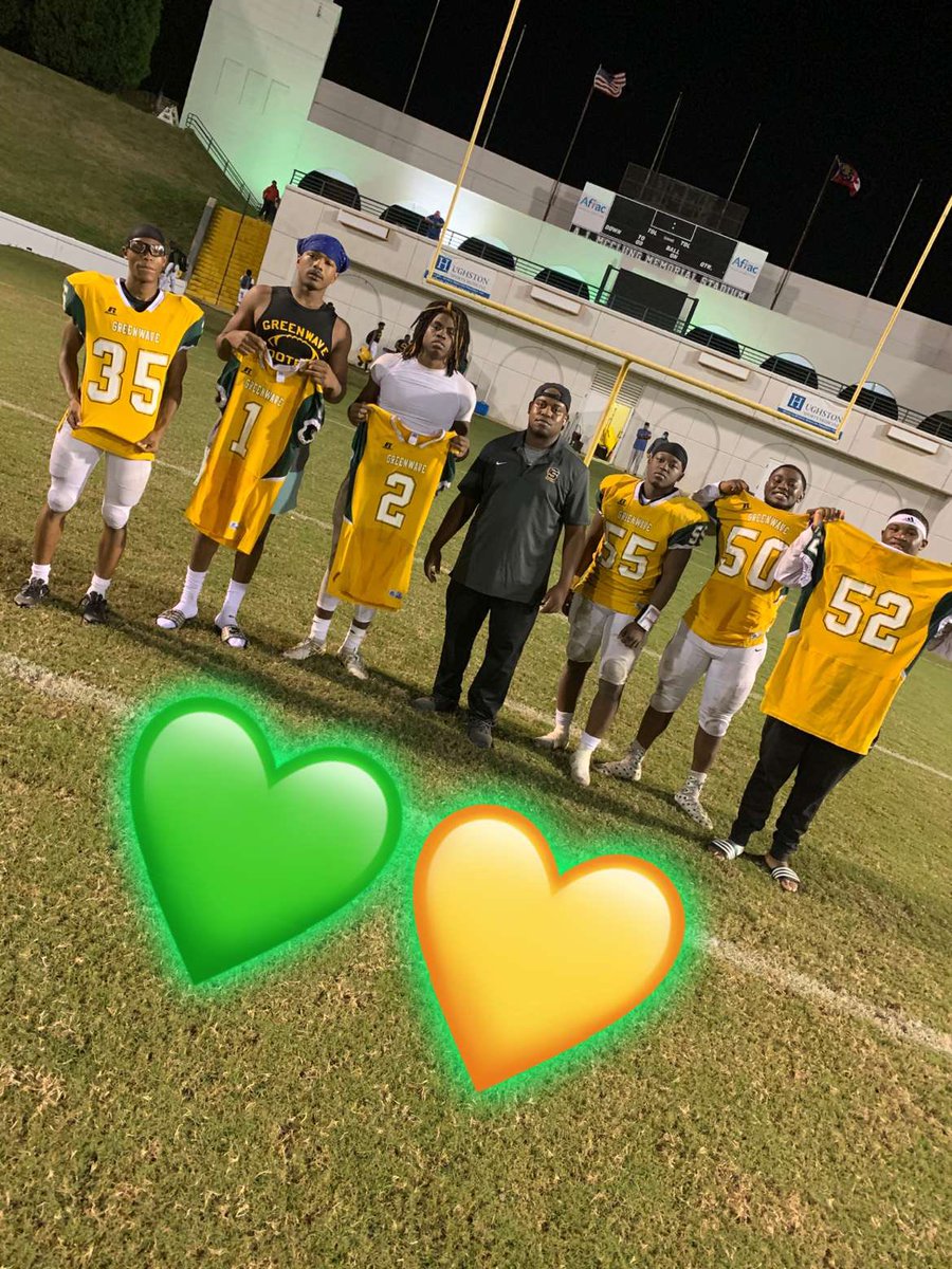 CoachSimpson4's tweet photo. Our season ended Thursday and I cannot be more proud of these guys for finishing the season. The season didn’t go as planned, but they stayed the course and finished the drill! Seeing things through is more than a football lesson, it’s a life lesson! 💛💚 #SpencerOut https://t.co/of0P2KqzK0