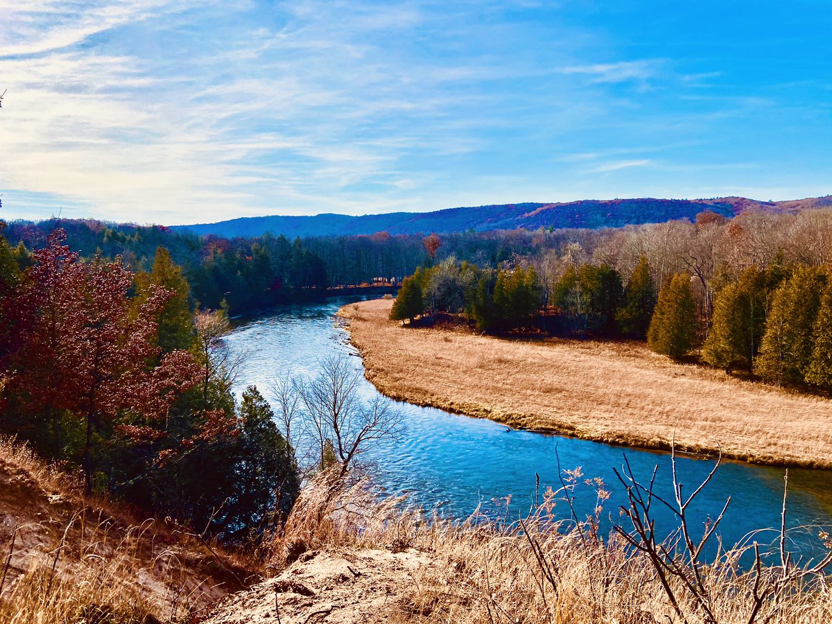 soakedincolor's tweet photo. Fall backpacking 
#fall #backpacking #fallcolors #Midwestadventure #midwestbackpacking #manistee https://t.co/G2Zd4MsA0h