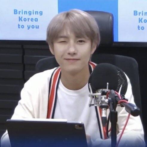 🌈hourly renjun 🏡 tweet media