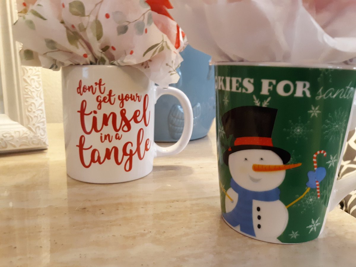 giftsbyreshanda's tweet photo. Happy Holidays from Baskets By Reshanda... $15 Gift Items Now Available!! Get everyone a gift for the Holidays... Holiday Gift Mugs!
#shopreshanda #shopsummerlin #lasvegas #buyreshanda #bathandbodyworks #justfortheholidayscollection #basketsbyreshanda https://t.co/VElWv99kye