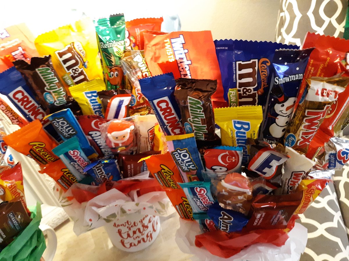 giftsbyreshanda's tweet photo. Happy Holidays from Baskets By Reshanda... $15 Gift Items Now Available!! Get everyone a gift for the Holidays... Holiday Gift Mugs!
#shopreshanda #shopsummerlin #lasvegas #buyreshanda #bathandbodyworks #justfortheholidayscollection #basketsbyreshanda https://t.co/VElWv99kye