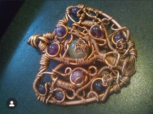 jasiahstones's tweet photo. Just look at this #beautiful #shield made out of #copper and #crystals DM me 4 your own
#copperwrap #copperwork #Crystal #Craftsman #art #purple #amethyst #gemstones #pockitfullofstones #jasiahgotdastones #gemstones #green #gemstonejewelry #jewelry #jewelrydesigner #Atlanta https://t.co/9Gk9ZjS4K3
