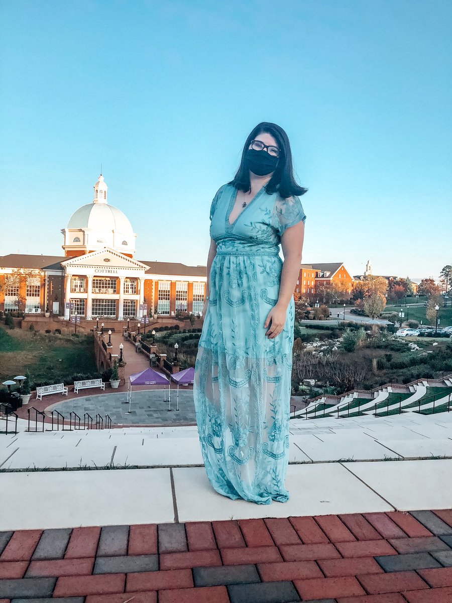 Last weekend, our sisters got the opportunity to take (masked) formal pics without the formal! Such a fun idea and day 😍