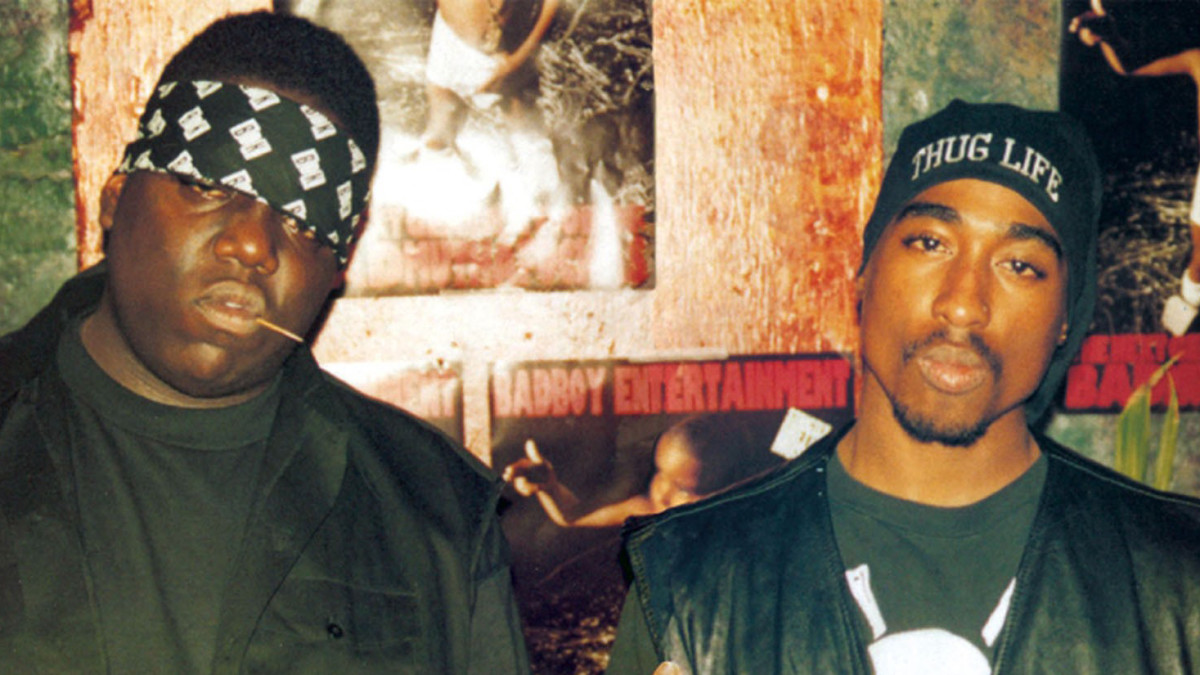 OctiiveMusic's tweet photo. Time for another #surveySunday: Who you got? Biggie or 'Pac? Comment your preference below!
#eastcoast #westcoast #hiphop #rap #ageoldquestion #rivalries #keepitcivil https://t.co/tiPcq0jz7z