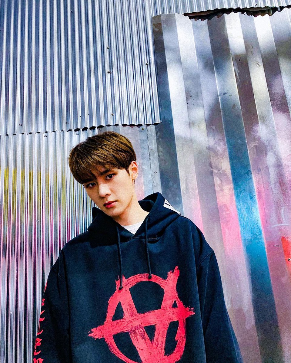 Weishenv_twt's tweet photo. ☠️›𝙷𝚒⋆ 𝚠𝚎 𝚊𝚛𝚎₊♡⃕ Wᴇɪsʜᴇɴ Vˎˊ˗ꜜ ⎙⨾⌕ (𝗽𝗹𝗮𝘆𝗹𝗶𝘀𝘁)𓄹𓏭🎧;;𝐓𝐢𝐠𝐞𝐫 𝐢𝐧𝐬𝐢𝐝𝐞ゞ! #TigerinsideTM
#TMAreTigers ⿻₊📸 #JOSEPH
Otra de mi top 3, estos chicos vinieron a mejorar la industria con su canción, me encantó, estoy enamorado, felicidades. https://t.co/vyKuuIhnfi