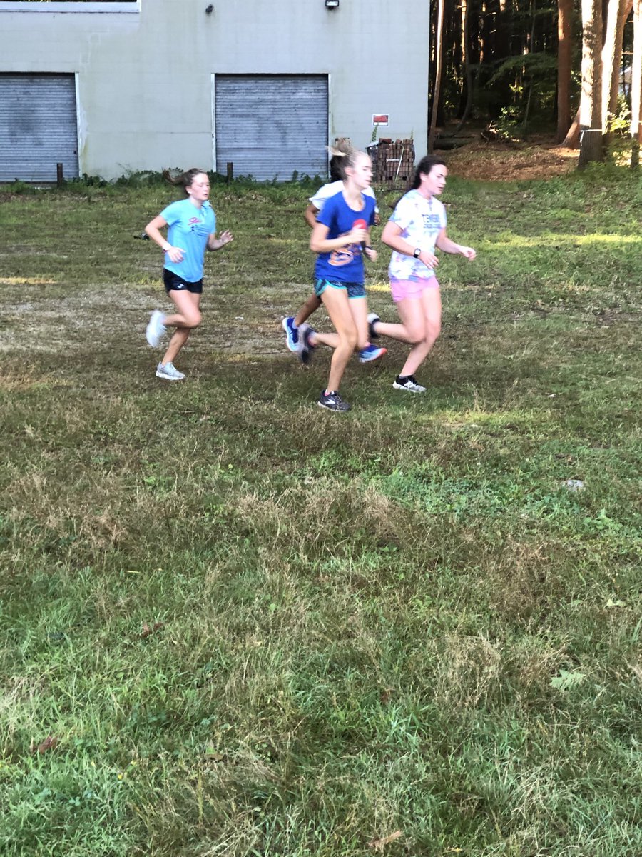 XC_Project's tweet photo. Running is about competing against yourself. It’s about self improvement, and being better than you were the week or month before. Congratulations to all the XC runners who recently completed their season. #XCProject #teamwork https://t.co/Z9UEY5FGyg