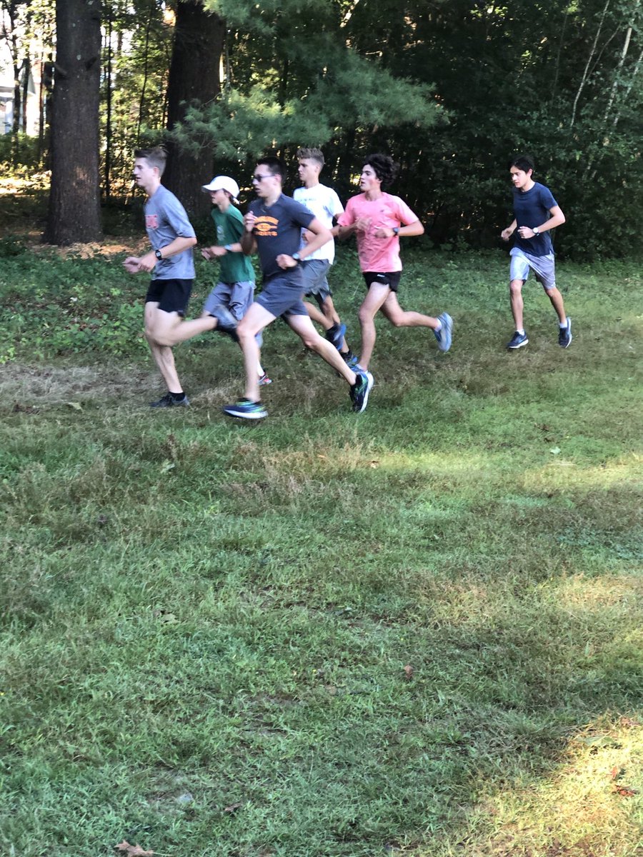 XC_Project's tweet photo. Running is about competing against yourself. It’s about self improvement, and being better than you were the week or month before. Congratulations to all the XC runners who recently completed their season. #XCProject #teamwork https://t.co/Z9UEY5FGyg
