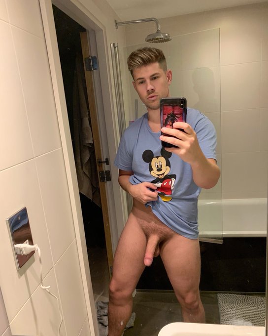Watch Stephen Dallas's leaked NSFW photo on TwXstars