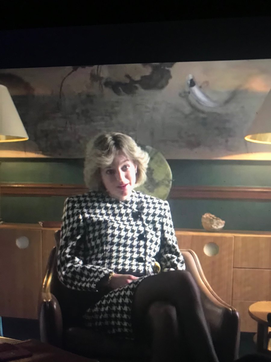 Mid-80s houndstooth mania (plus a cool suit from 1990–I’m not sure she would have worn such an outre skirt suit as the one she wears on the show during the 80s!)