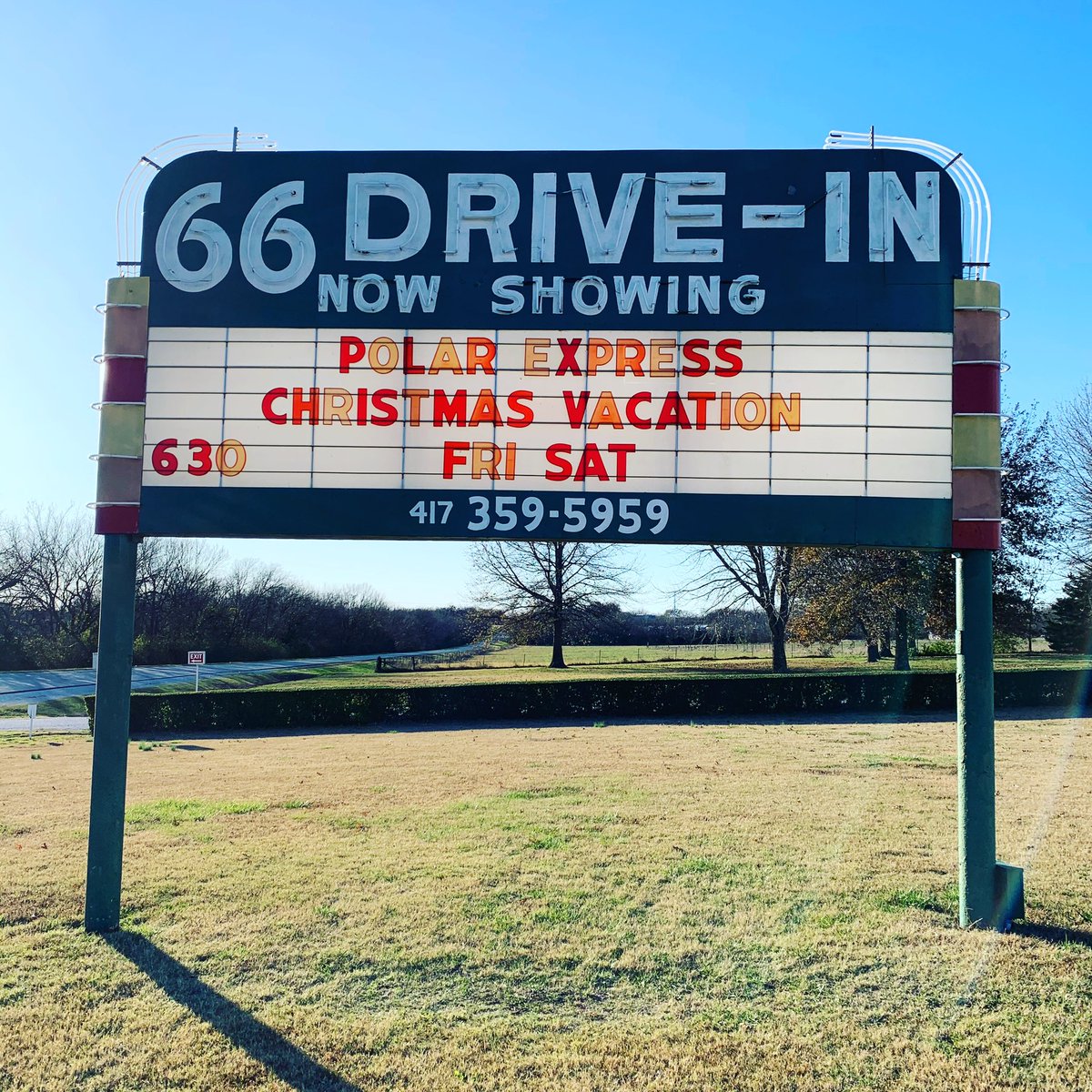 66_drive_In's tweet photo. Friday Nov 20 and Saturday Nov 21. Gates open at 5:30pm, showtime is 6:30pm. 

We understand this is past normal darkness hours, but we want to leave everyone enough time to arrive. 

Age 13 and up -$8
Age 6-12 -$4
Age 5 and under -Free

Full Concessions will be open! https://t.co/phax3cYNtV
