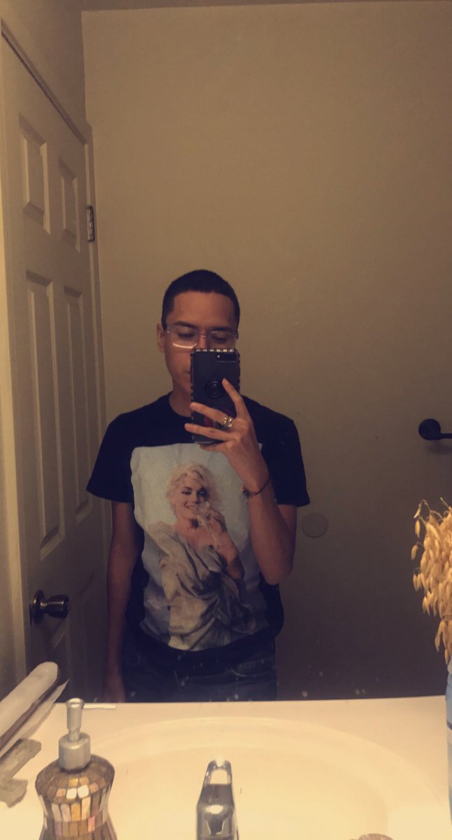 Anyone wanna date me