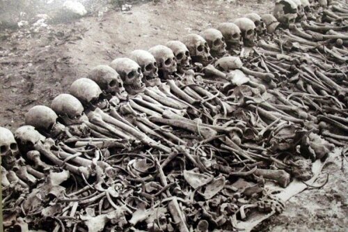 Emily70469534's tweet photo. @Lilit57173033 @eeecs_ #March31genocide against  Azerbaijanis https://t.co/0RiMwOD5rP