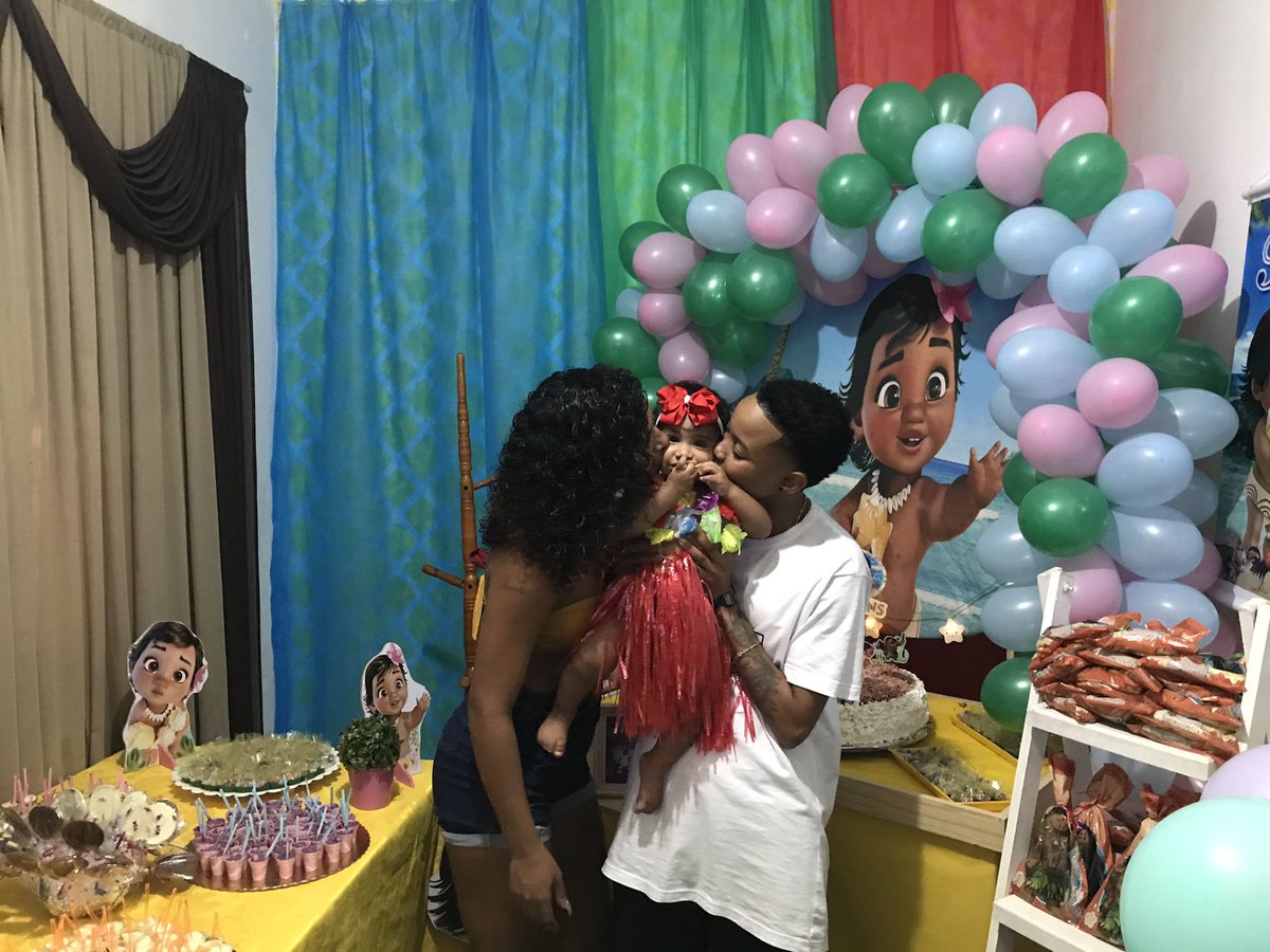 IndiaCosta13's tweet photo. Papai e mamãe ama demais! ❤️ https://t.co/E0fxam0KcZ