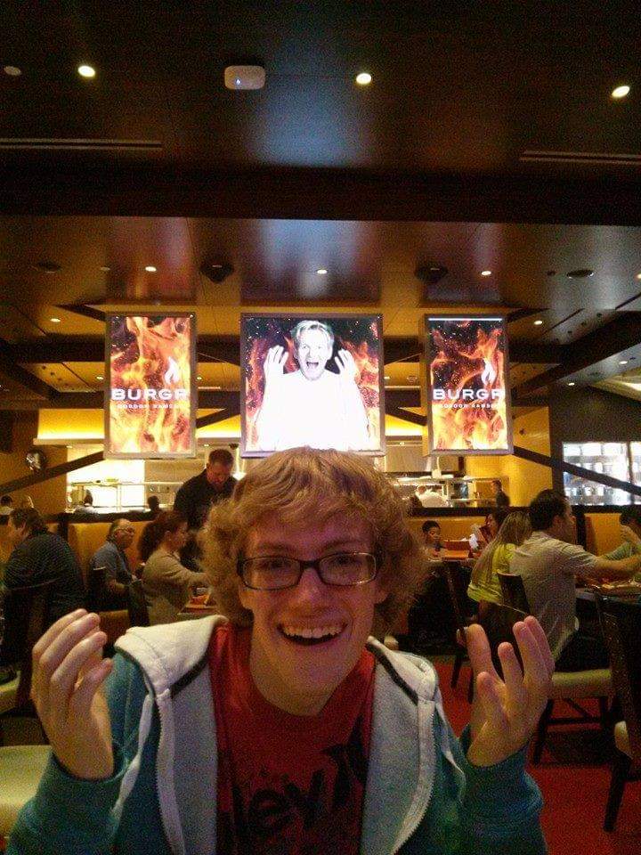 karifontenot's tweet photo. Also on this day 6 years ago,  you could go eat yummy food and imitate @GordonRamsay #burgr #vegas #stupiddonkey https://t.co/VmpP8akxFU