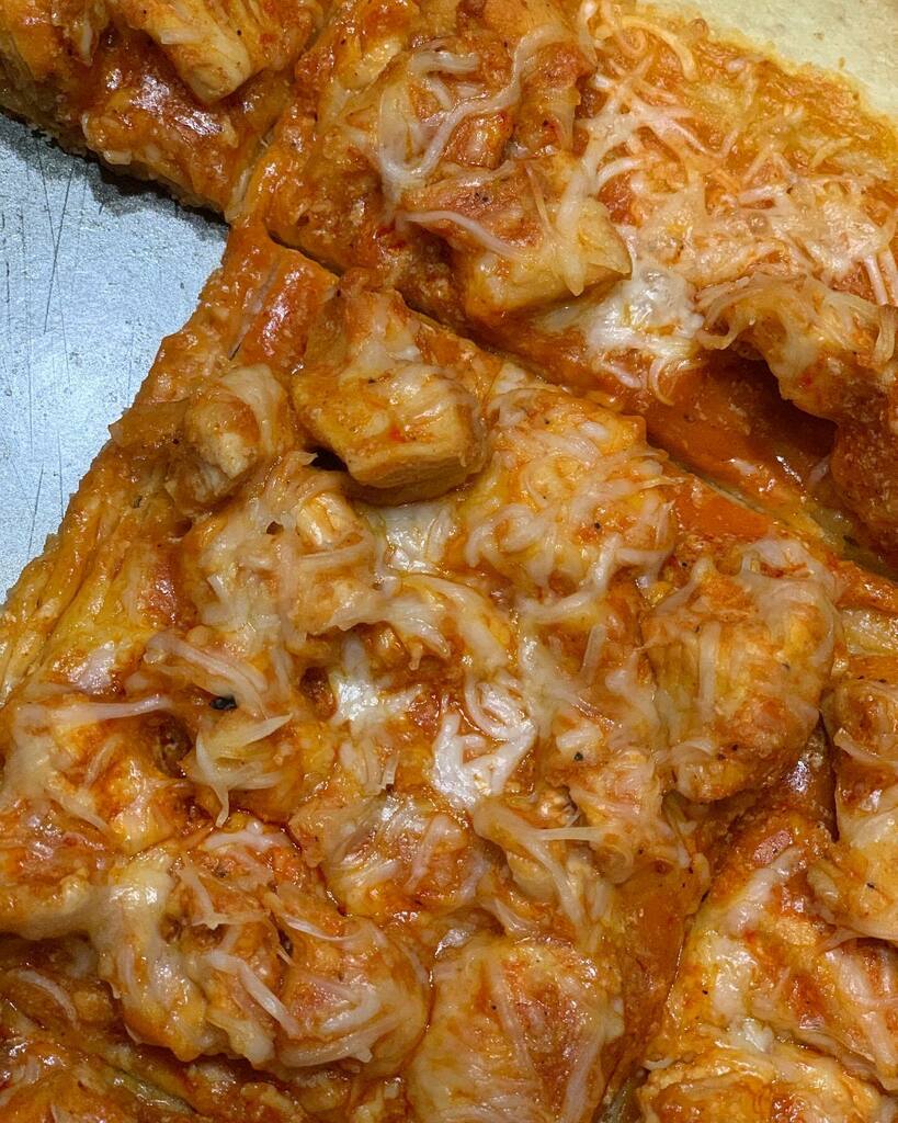 whatis4dinner's tweet photo. #Buffalo #chicken #pizza @whatsfordinnerbook #dinner #yummyfood #yum #food #whatsfordinnerbook #whatsfordinner #f52grams #eeeeeats #tastespotting #foodgawker #foodbaby #eater #feedfeed @thefeedfeed #pizza #foodoftheday #foodstyling #fdblogger #recipetest… https://t.co/c8FzwIuSxj https://t.co/pfhdvXDs3O