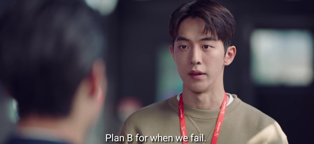 So, that makes him declare that he doesnt want to have alternative plan, means...HE DOESNT WANT TO SEE SAMSAN TECH IN FAILURE SITUATION, NOT AGAIN. Plan B is after failure. Not because he hates Jipyeong for offering the 2nd option WTH your mind guys. #StartUpEp10