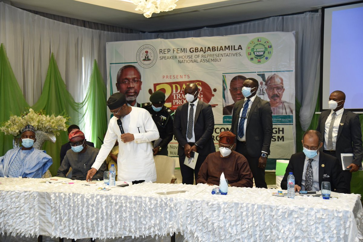 ProfAkinAbayomi's tweet photo. I'm highly honoured to be with the Governor of Lagos @jidesanwoolu; the speaker of the House of Representatives @femigbaja; the minister of State for Health @DrMamora and other dignitaries to declare open the 2day training program for health workers in Lagos State https://t.co/ejPYaWZmyp