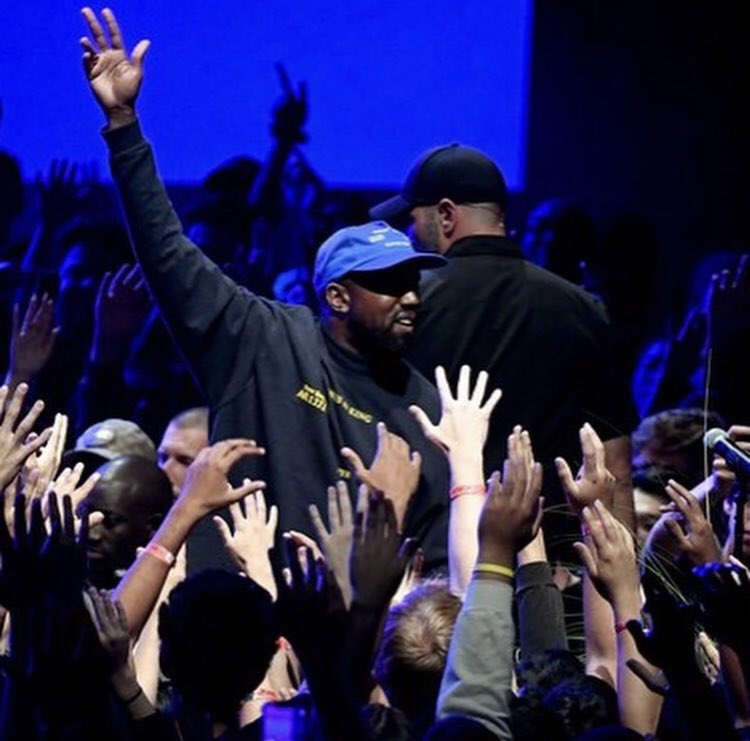 Kanye West as LEGOs (1/7 a thread )