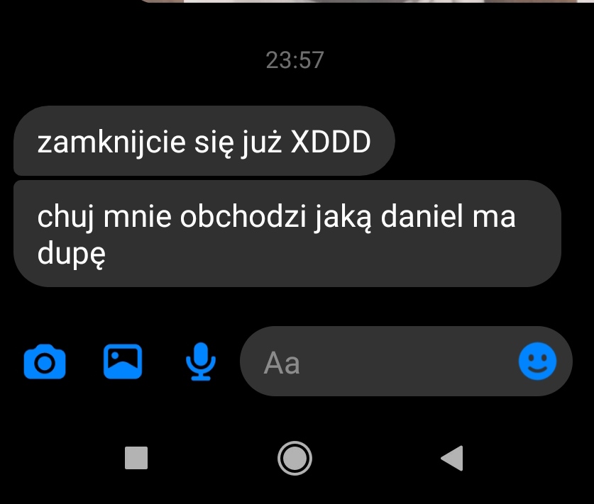 mój współlokator gej powiedział, że jestem płaska, więc mu odpowiedziałam, że przynajmniej nie mam rozciągniętej dupy, przez pół godziny darł się, że nie ma rozciągniętej dupy 

tymczasem moja sąsiadka: