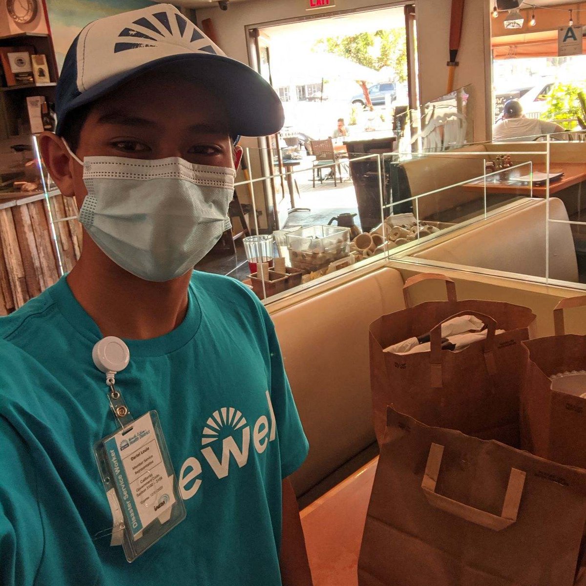 BCHD's tweet photo. Our errand assistance program provides essentials to Beach Cities residents. The program now includes meal delivery services, providing affordable and healthy meals for home delivery to vulnerable populations and those safer at home in the Beach Cities. https://t.co/qlxoSkV6I4. https://t.co/BHtnx3aDqT