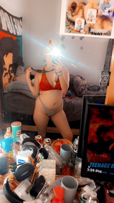 https://t.co/7OLGUoauHN subscribe it&rsquo;s worth ur wild 😘 https://t.co/isXwI6MYLw