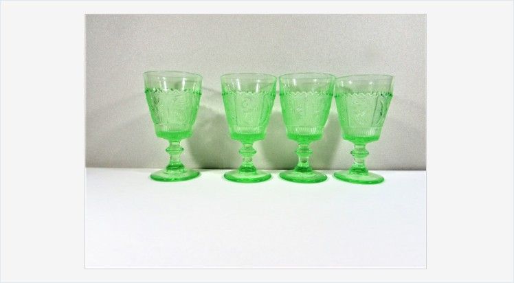 EtagereAntiques's tweet photo. Westmoreland Princess Feather Water Goblets Set of 4 Apple Green Depression Glass Goblets #vintage #vintageglass #Westmorelandglass #princessfeather #applegreen #greenglass #Depressionglass #vintagegoblets #goblets https://t.co/D6VWOAeVYp https://t.co/tN39ac6k9r