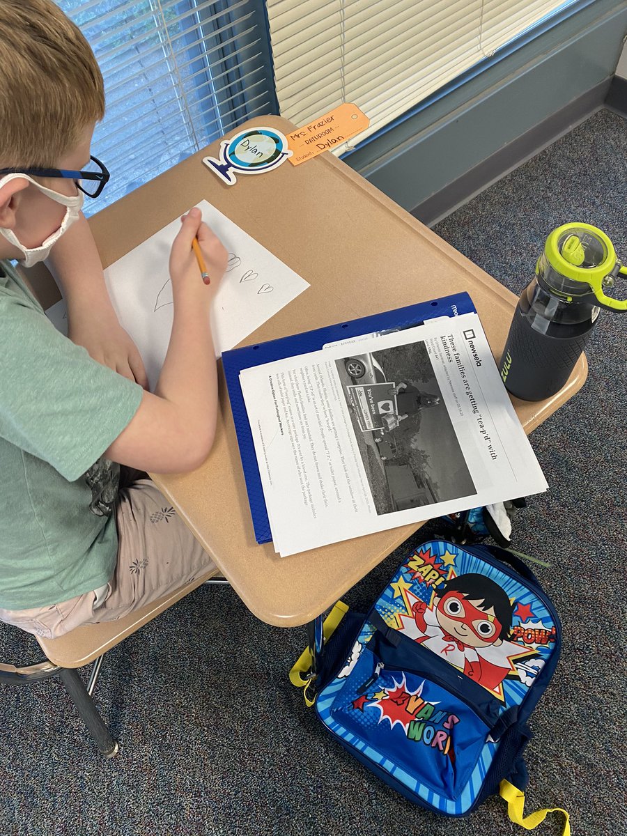 Mrs_Frazier08's tweet photo. Celebrated #WorldKindnessDay with @Newsela by reading an article about people who got Tea-p’d with kindness. We then came up with our own #kindness service we wanted to offer! @DillardMagnetES https://t.co/HVmkJxlXhD