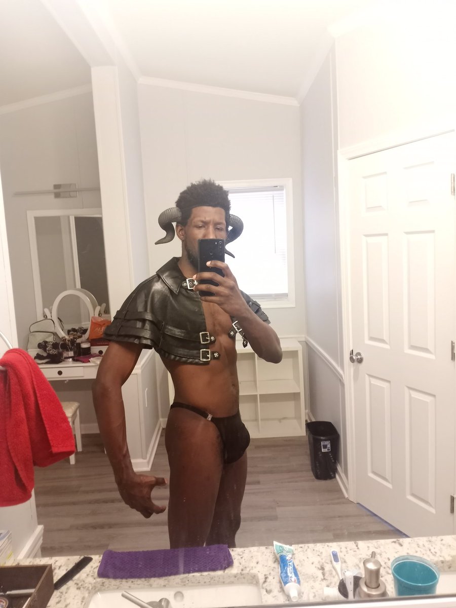 ThatKidRixh's tweet photo. Don't forget, I like to show off. Maybe I'll connect with my buddy and do an actual shoot for this. #demon #Rixh #cosplayer #lewddude
#manthong https://t.co/SCaUA0iVOc