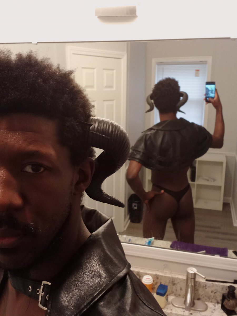ThatKidRixh's tweet photo. Don't forget, I like to show off. Maybe I'll connect with my buddy and do an actual shoot for this. #demon #Rixh #cosplayer #lewddude
#manthong https://t.co/SCaUA0iVOc