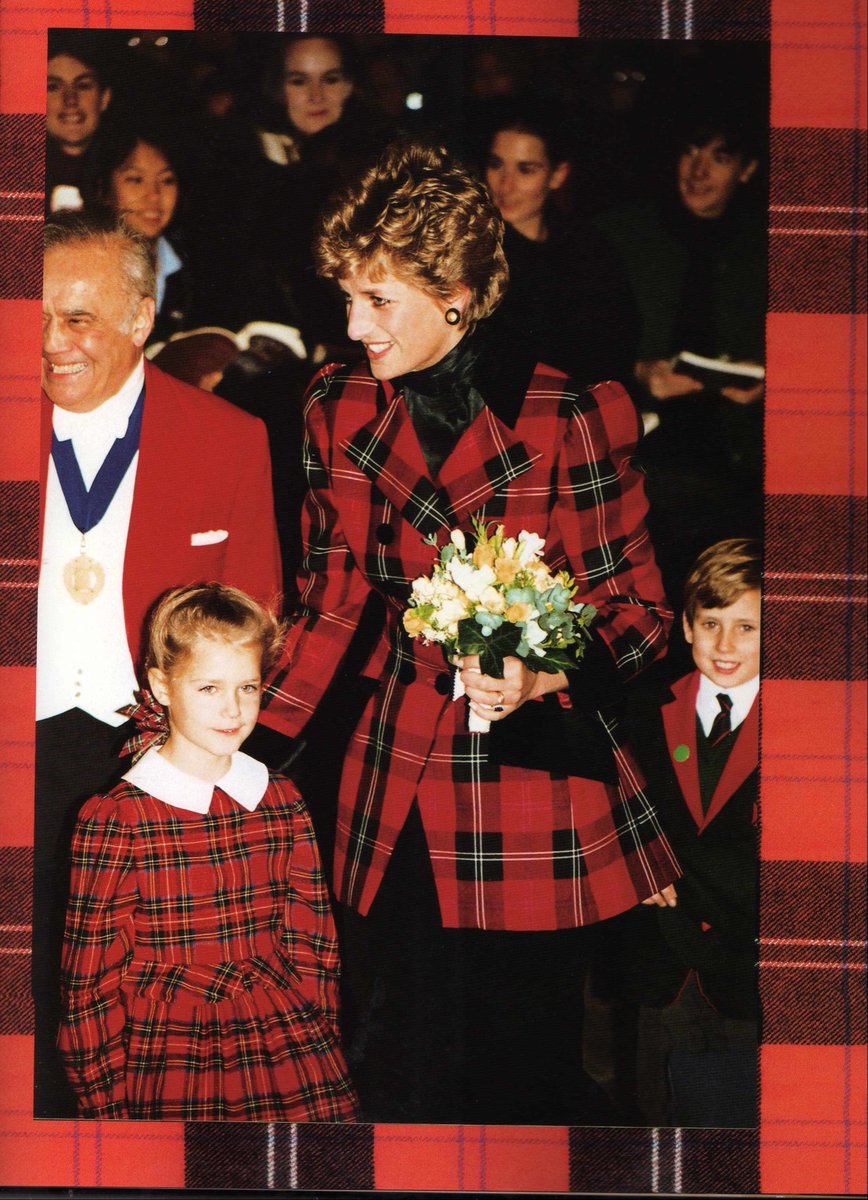 A little too flouncy and mini for her pre-divorce days but that’s just me!