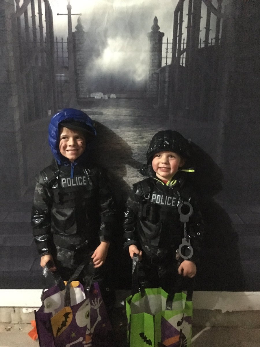 drivermorr's tweet photo. What great memories! Looking forward to getting these boys in for more rides and meet my #FriendsInBlue ⚫️🔵⚫️ @SouthSimcoePS @ChiefAFletcher @InspVanDyke @timmcwilliams4 @cqelisabeth @suesgambati @InspectorDewar @CstTaraso9345 @PCArsenault https://t.co/DWZwfRqofA