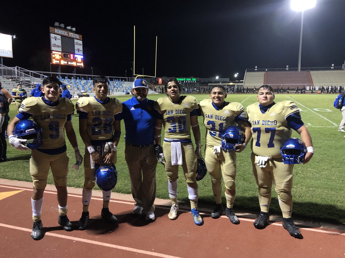 coach_gaza's tweet photo. Thank you seniors on the Defensive side.  Season I will not forget.  Short but sweet. https://t.co/yYRQmWEHoy