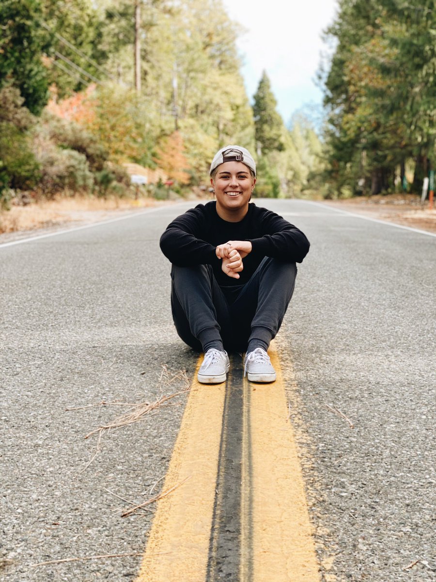 shelbs3207's tweet photo. it’s Fall y’all 🍁 https://t.co/ryKrB635Mi