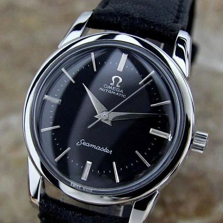 buy1way's tweet photo. 💛How do you find it ?
.
☑️Follow @buy1way for more contents
.
.
——————————————————————
📸 by @relojesgold_
.
.
#omega #seamaster #omegaseamaster #omegaseamaster300m #omega007 #omegajamesbond #jamesbondwatch #007 #divewatch #007watch #notimetodie #bo… https://t.co/wqJsIKgbyp https://t.co/lBT5F8y8v2