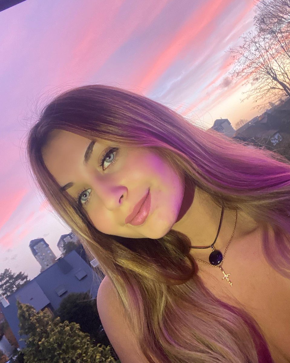 leanne_morgado's tweet photo. La luminosité été juste exceptionnelle 🤩💕 #pinkpic #PictureOfTheDay #pinky 💕 https://t.co/6cEXzIAb0z