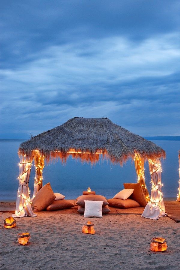 INTERIORPORN1's tweet photo. Bora Bora is a VIBE https://t.co/5wlMrqozXZ