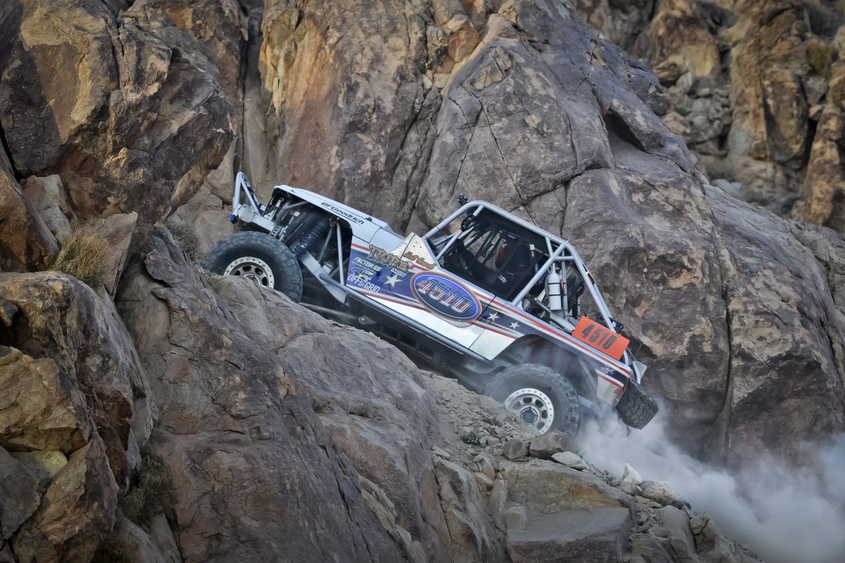 Ultra4USA's tweet photo. Legendary car and driver taking on a new storied chapter.
Do you know who is stepping up from the @Spidertrax 4600 Stock class into the @YukonGearAxle 4500 Modified class and driving this classic @Tribe4x4 rig in 2021?
#Ultra4Racing #RUNEMC #GoodTimes #Chapter2 https://t.co/XsyGs7DgM9