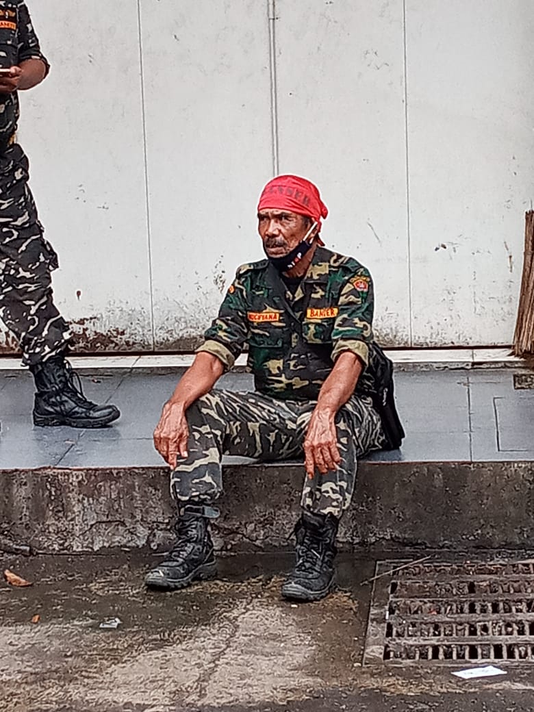 Diduk ku bukan karena lelah ,tapi ingin melihat seberapa kuat  kamu berjalan seperti yang sudah aku tempuj

#ParadeMerahPutih
#BanserNU 
#BanserBanyumas