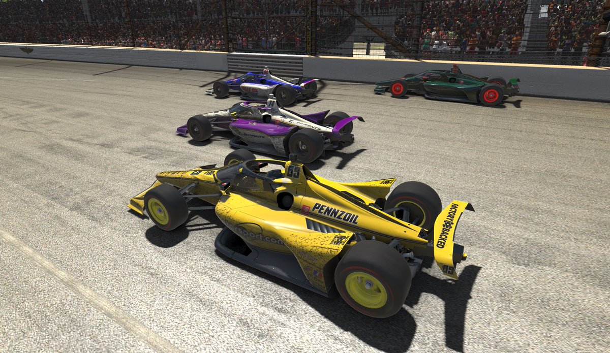 Elbows out in the fight for the lead late in the  @EliteRacing_  #INDY500. 