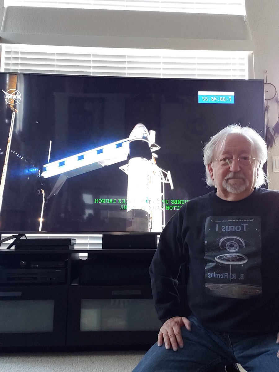 BFScreenwriter's tweet photo. watching #SpaceX #SpaceLaunchLIVE
have followed the space program since the beginning and wrote my first screenplay about space colonization, #Torus_I, and writing as a novel currently
#happyvoyage
@NASA
#LaunchAmerica https://t.co/KZshVlrpMJ