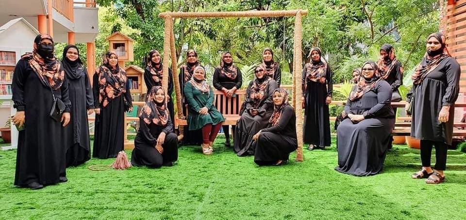 AthiyaNaseer's tweet photo. ދަރިވަރުންގެ ކިބައިގައި ކިޔުންތެރިކަމުގެ އާދަ އަށަގެންނެވުމަކީ އިންތިހާއަށް މުހިއްމު ކަމެއް. މިފަދަ ހިތްގައިމު ޖާގައެއް މިކަމަށް ތައްޔާރުކުރުމުން މިފެންނަނީ ބެލެނިވެރިންނާއި ސްކޫލުތައް ގުޅިގެން މަސައްކަތްކުރުމުގެ މުހިއްމުކަން  @SchoolImaduddin https://t.co/ZSENxUFmrl