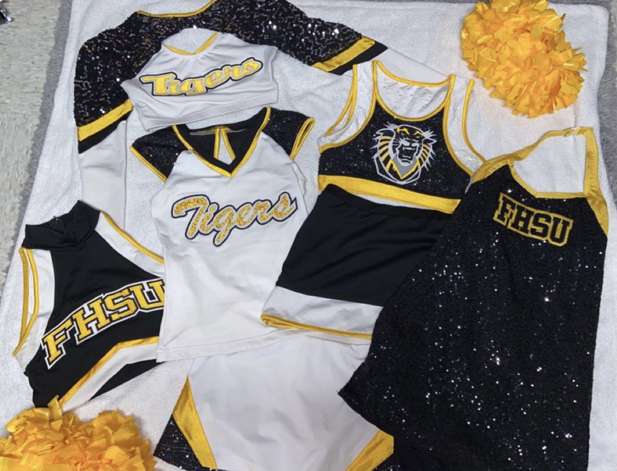 AshlynnKelly8's tweet photo. Can’t wait for my 1st college basketball game on Thursday!!!🤩😆 #tigerdebs #dancer #fhsu https://t.co/3vkmcNAxgE