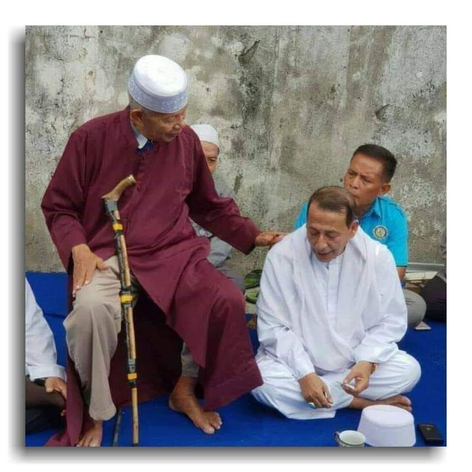 Begitu banyak orang mengagungkan nasab hingga lupa memperbaiki adab

#dhuhur🌹
