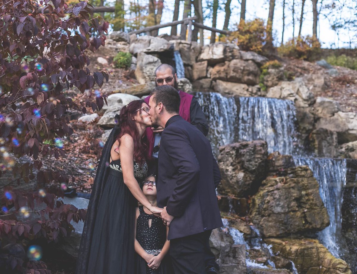 Tempa2013's tweet photo. I Forreal just wanna keep reliving my wedding day ❤️ like I can’t believe I married my best fucking friend 😍 https://t.co/qcL28QzvzK