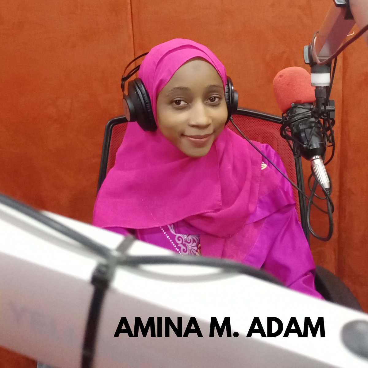 sawaba_fm's tweet photo. #Carar #Zakara A #Sawaba
Jama'a barkanku da wannan safiya ta Litinin tushen aiki.
Daga cikin sabbin shirye-shiryen da muke kawo muku a Zangon Carar Zakar wanne yafi burge ku? @ameanah90 https://t.co/HF7sH1Rzs2