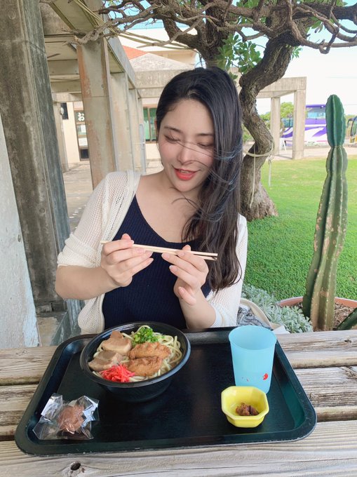 今日も暑いなぁ🥵☀️ https://t.co/JWYmJCW22y