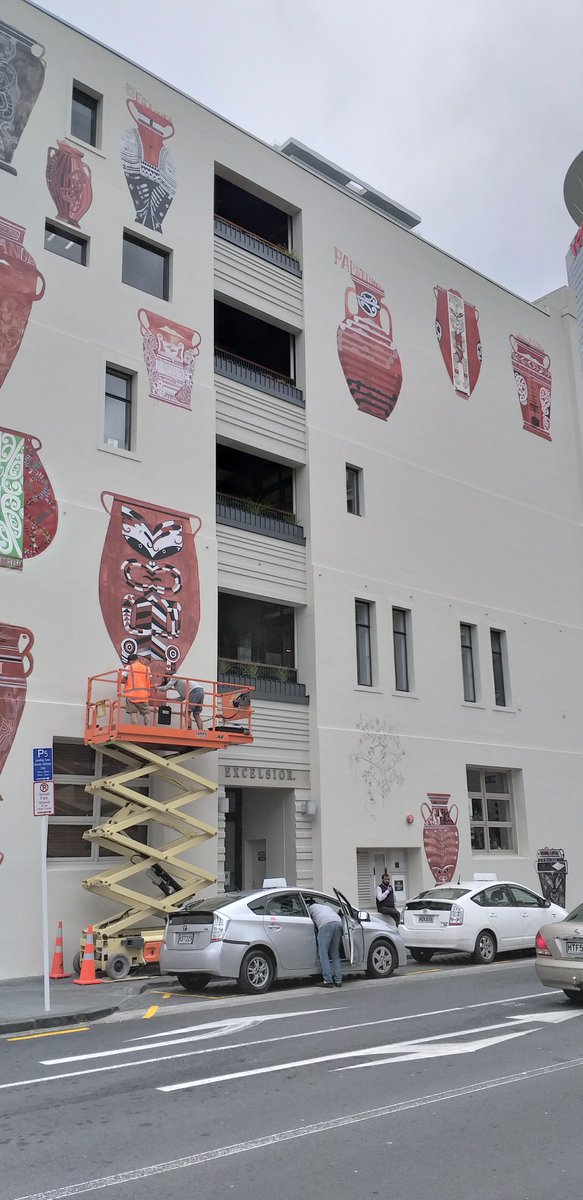 aotexaroan's tweet photo. These are beautiful! Corner of Customs St. And Commerce St.

@CityAklccrg @_jeremyhansen https://t.co/uRA26wttqK