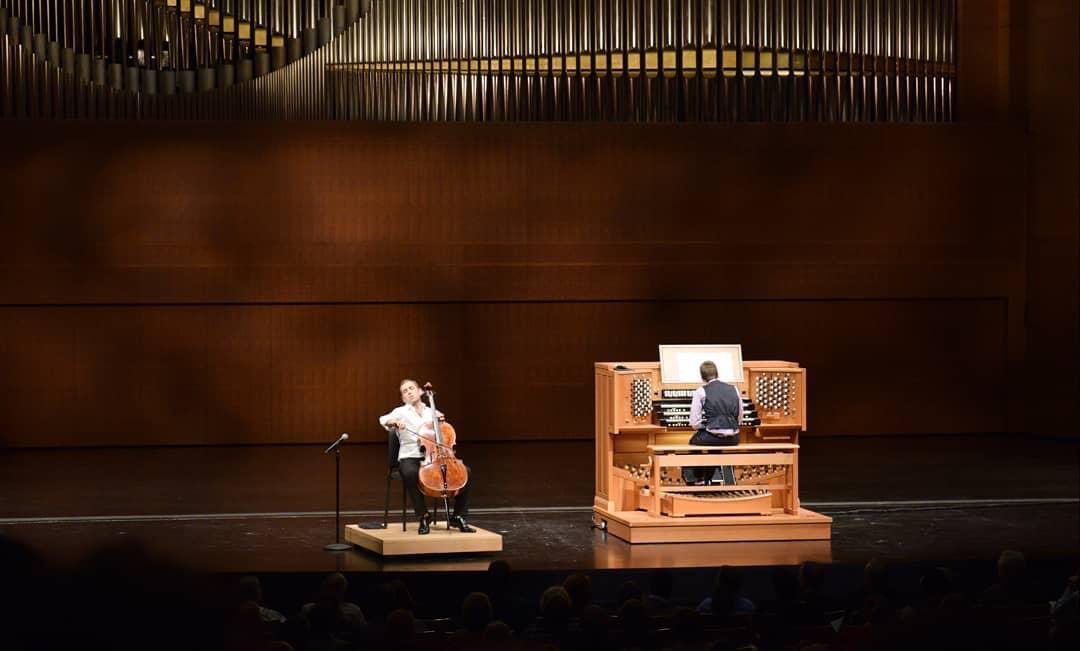 Before cancellations, yesterday would have been the final performance of Dvořák Concerto with <a href="/madisonsymphony/">Madison Symphony</a> and Maestro DeMain in the gorgeous <a href="/OvertureCenter/">Overture Center for the Arts</a>..sending lots of love them today and can’t wait to join them next season.  This photo was with Greg Zelek in a recital