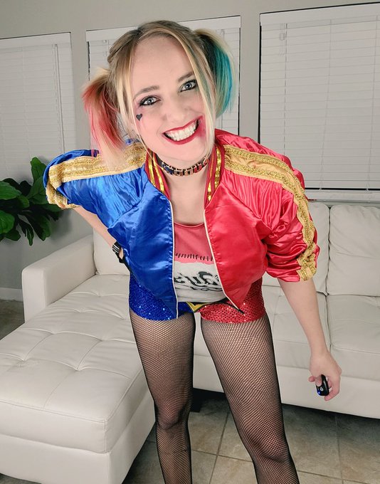 NEW CONTENT and custom video auction results dropped today on my https://t.co/J981lXvAjl 😎💦 Subscribe<a href="/tag/mvsales"class="tags"><span>#mvsales</span></a>