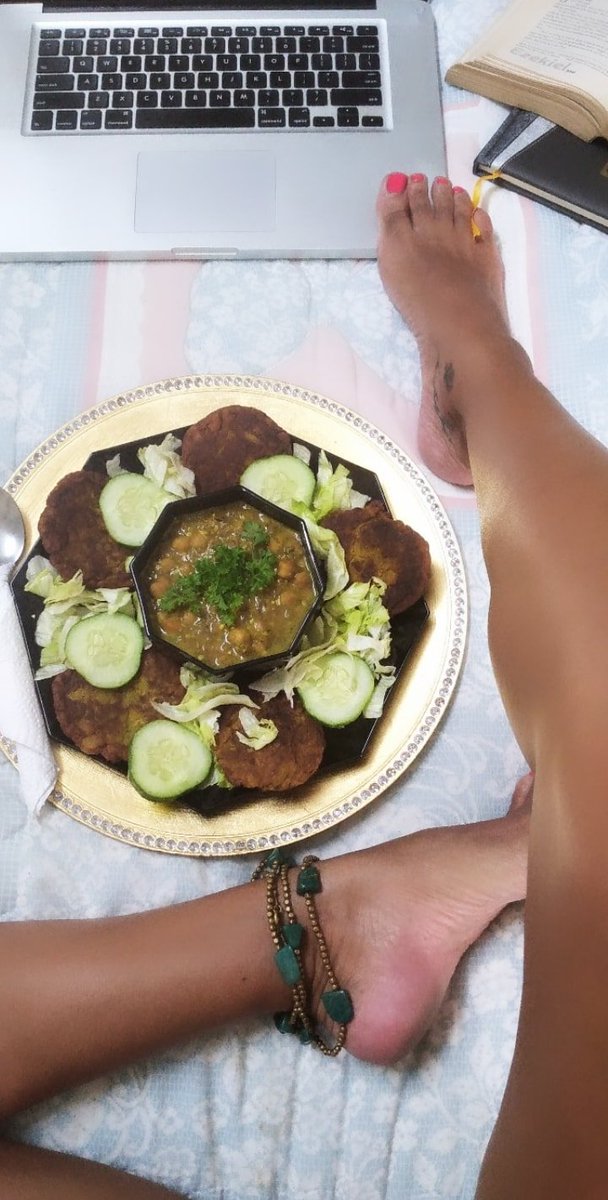 JBonterre's tweet photo. The MOST creative thought in the world is the thought of LOVE.
RASTAFARI way🖤💚🕉
PositivityEveryday🙏🏽
issa saucy #DiVali session baba >>CurryCHANNA&SweetPOTATO w/GREENBanana #SAHEENA
🥘#TRINICurry #22DaysNutrition #SpicedAPPZ 💦
#SPiCEDnetworK🌿 https://t.co/wruXtyeJG0